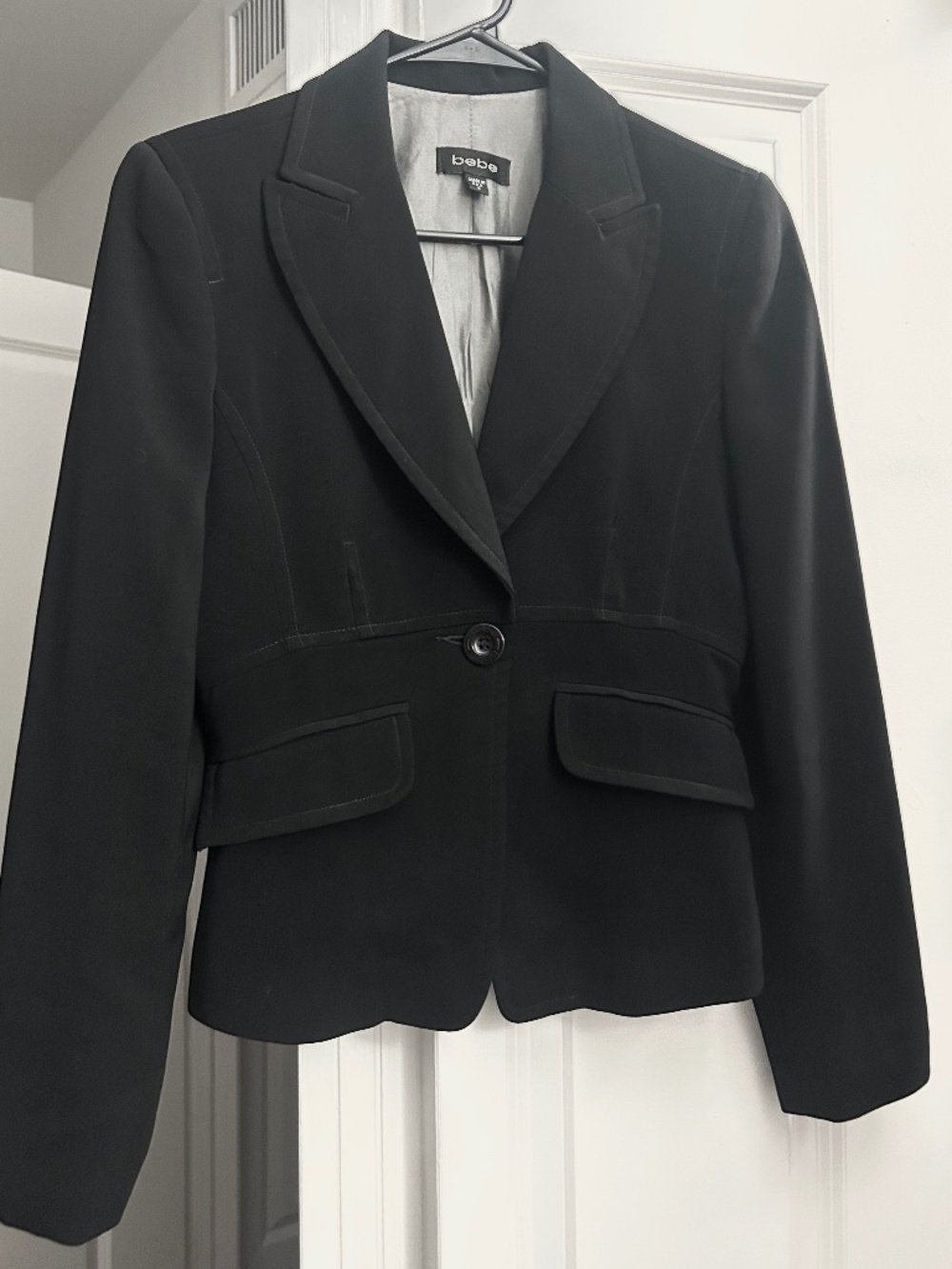 Cute BEBE black blazer